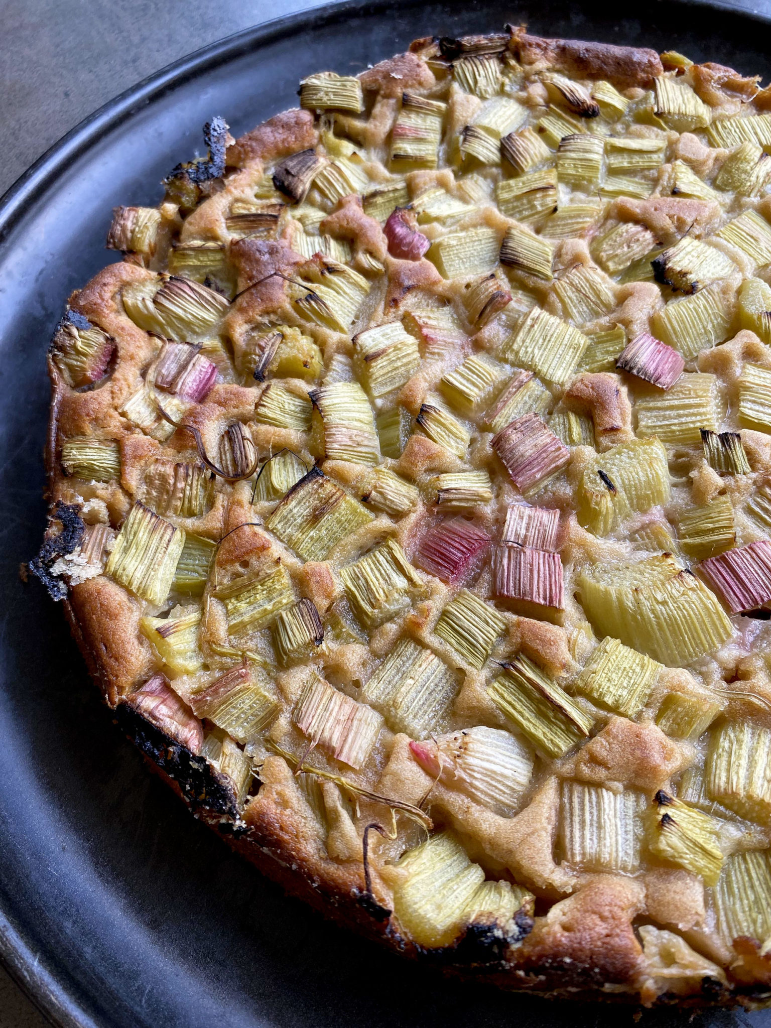 Rhabarberkuchen mit Marzipan Rührteig - Gemüse mit Stil - natürlich ...