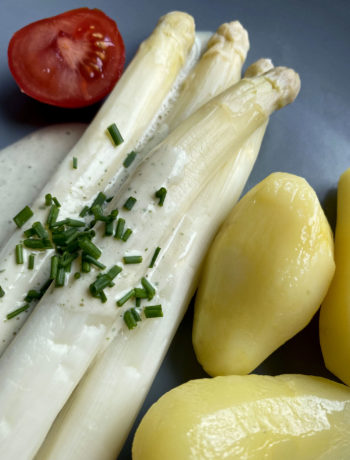 Spargel-mit-Sauce-Bernaise