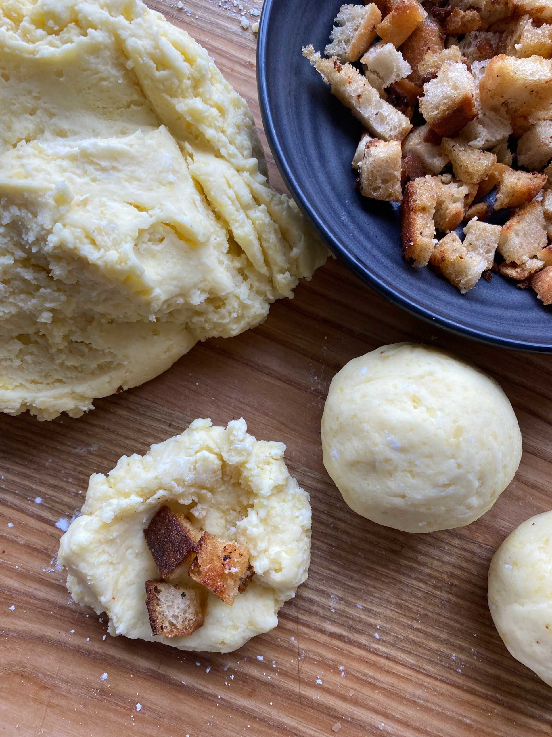 Gemüsegulasch mit halbseidenen Knödel - Gemüse mit Stil - natürlich ...